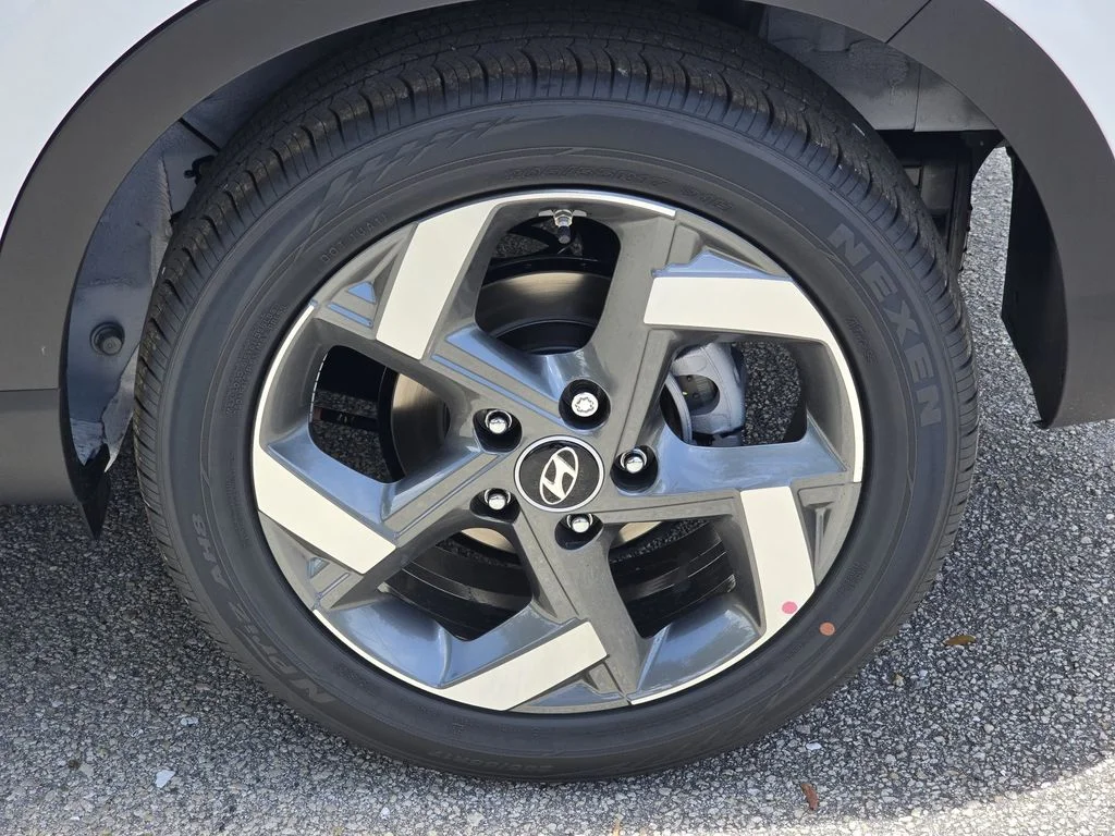 New 2026 White Hyundai SEL image 5