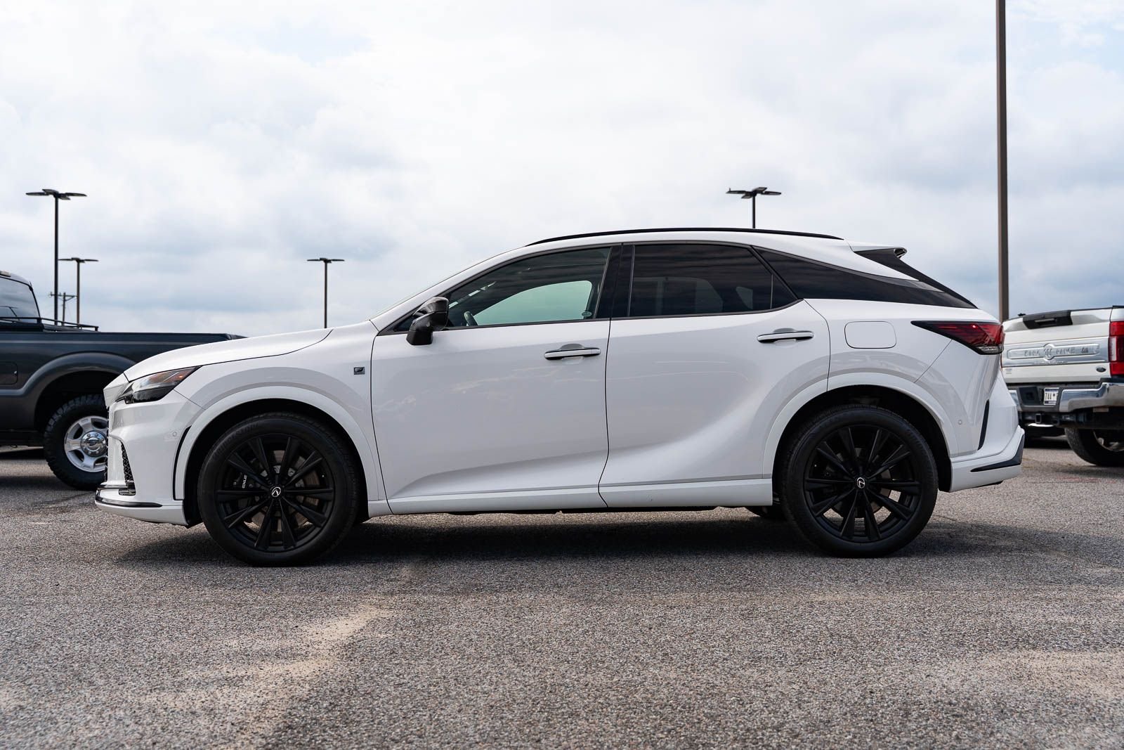 Certified Used 2023 White Lexus 500h F SPORT Performance image 4