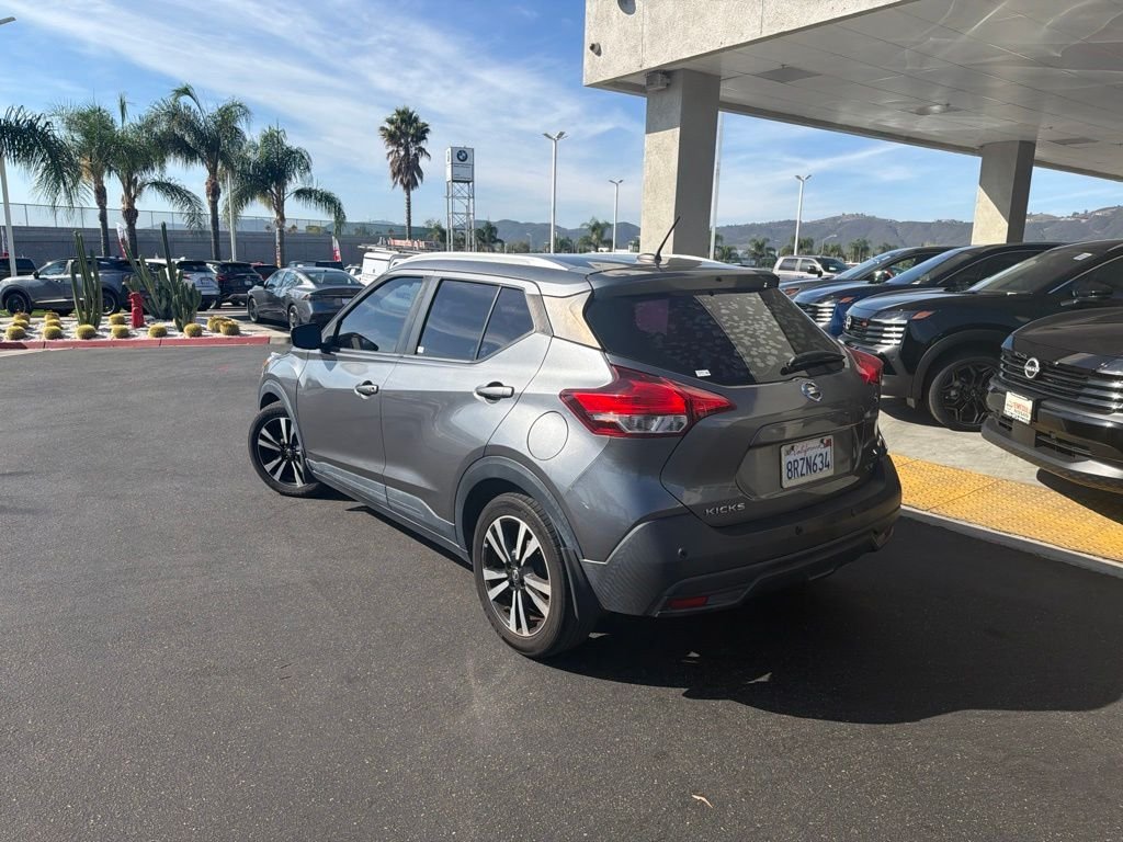 Used 2020 Gray Nissan SV image 3