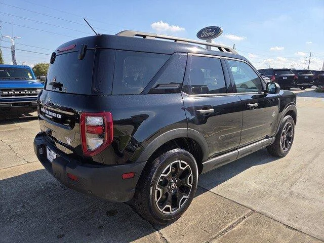 Used 2026 Shadow Black Ford Outer Banks image 5