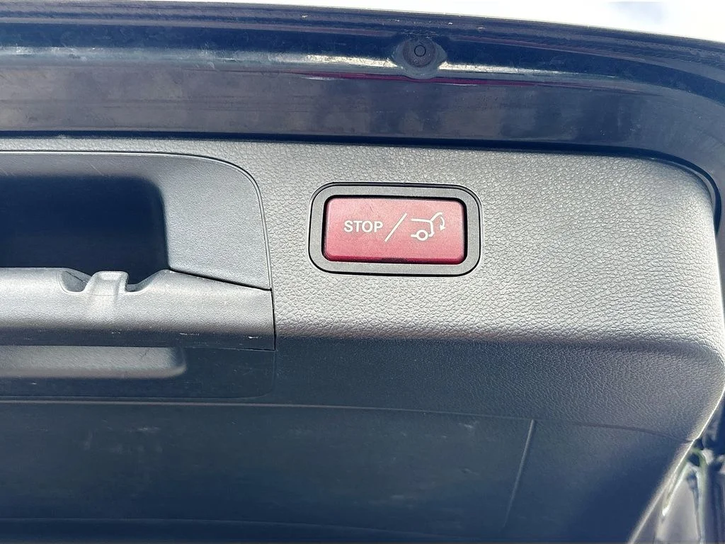 Used 2018 Black Mercedes-Benz GLC 300 image 16