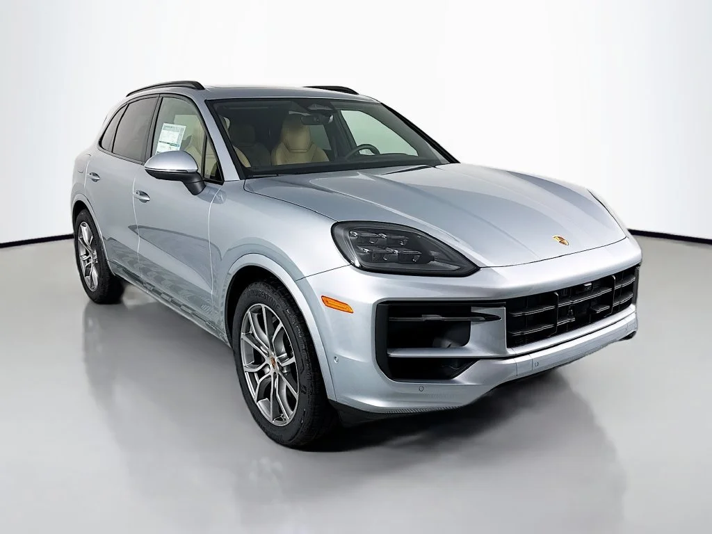 Certified Used 2026 Dolomite Silver Metallic Porsche  image 7