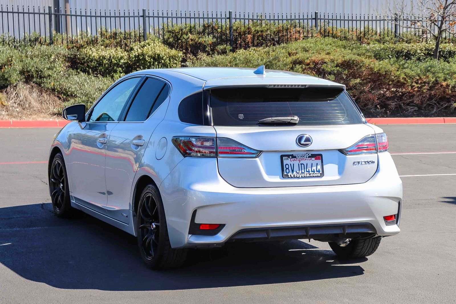 Used 2015 Silver Lexus 200h image 5