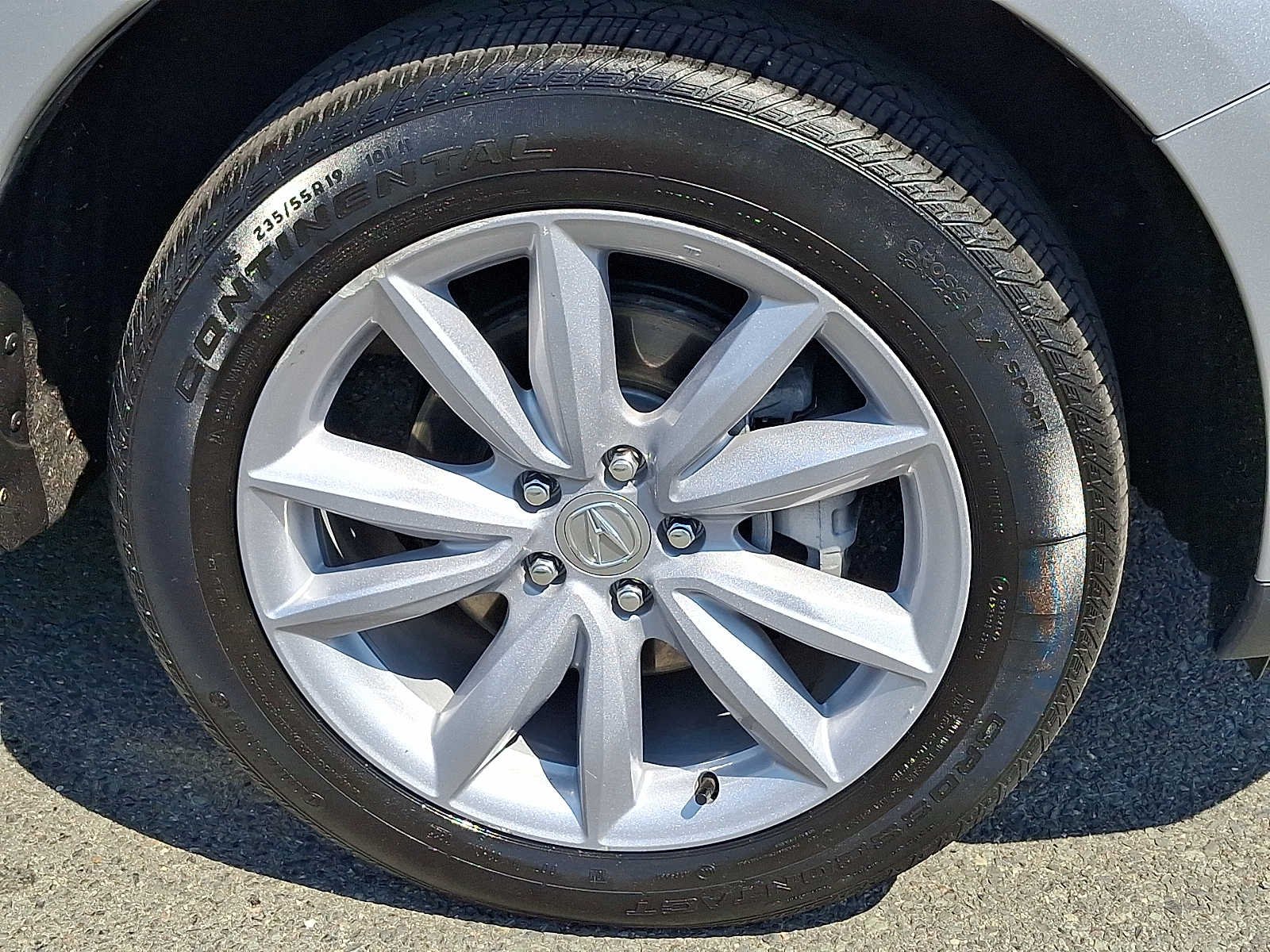 Certified Used 2023 Lunar Silver Metallic Acura SH-AWD image 9