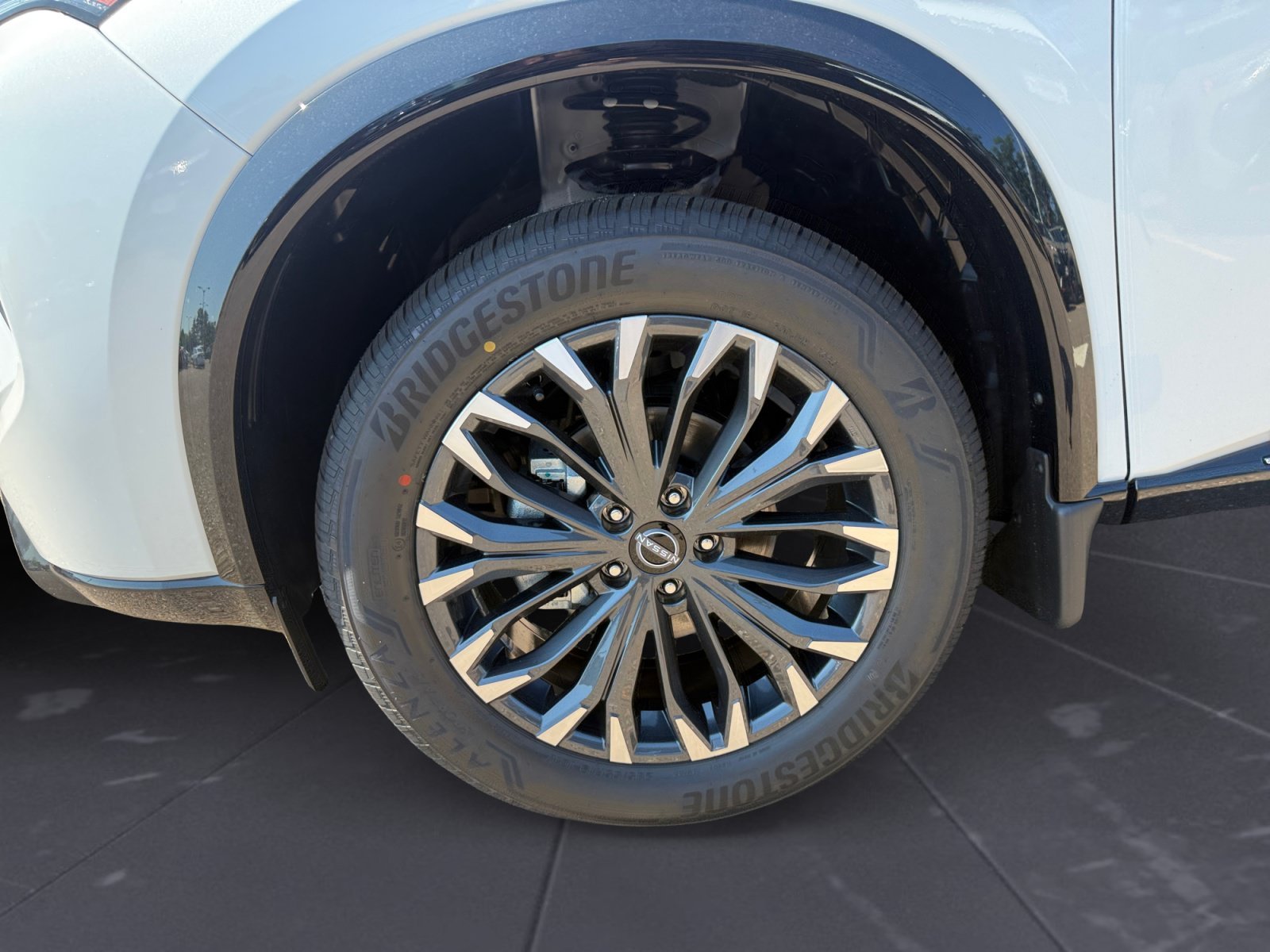 New 2026 Everest White Pearl Tricoat Nissan Platinum image 45