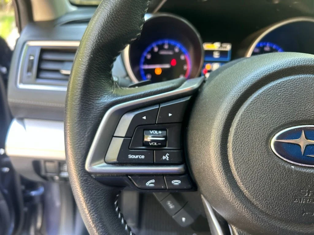 Used 2018 Blue Subaru 2.5i Premium image 22