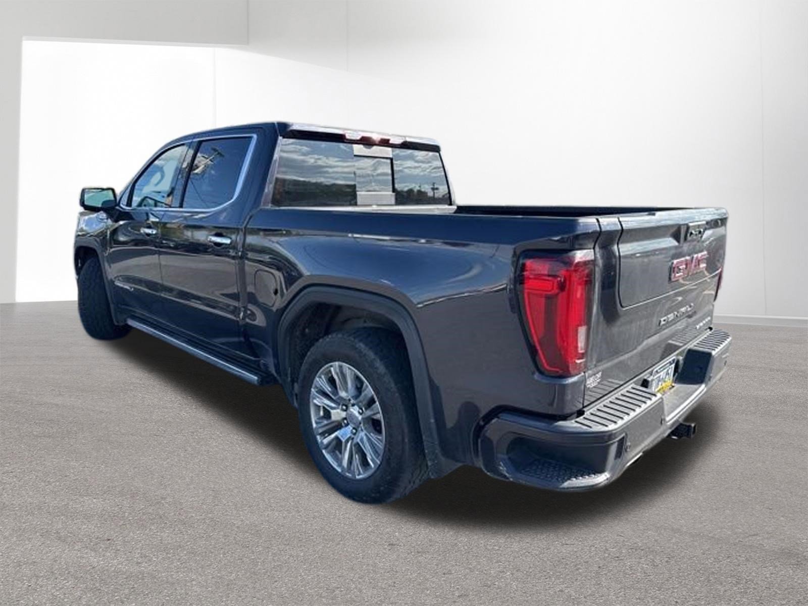 Used 2022 Titanium Rush Metallic GMC Denali image 32
