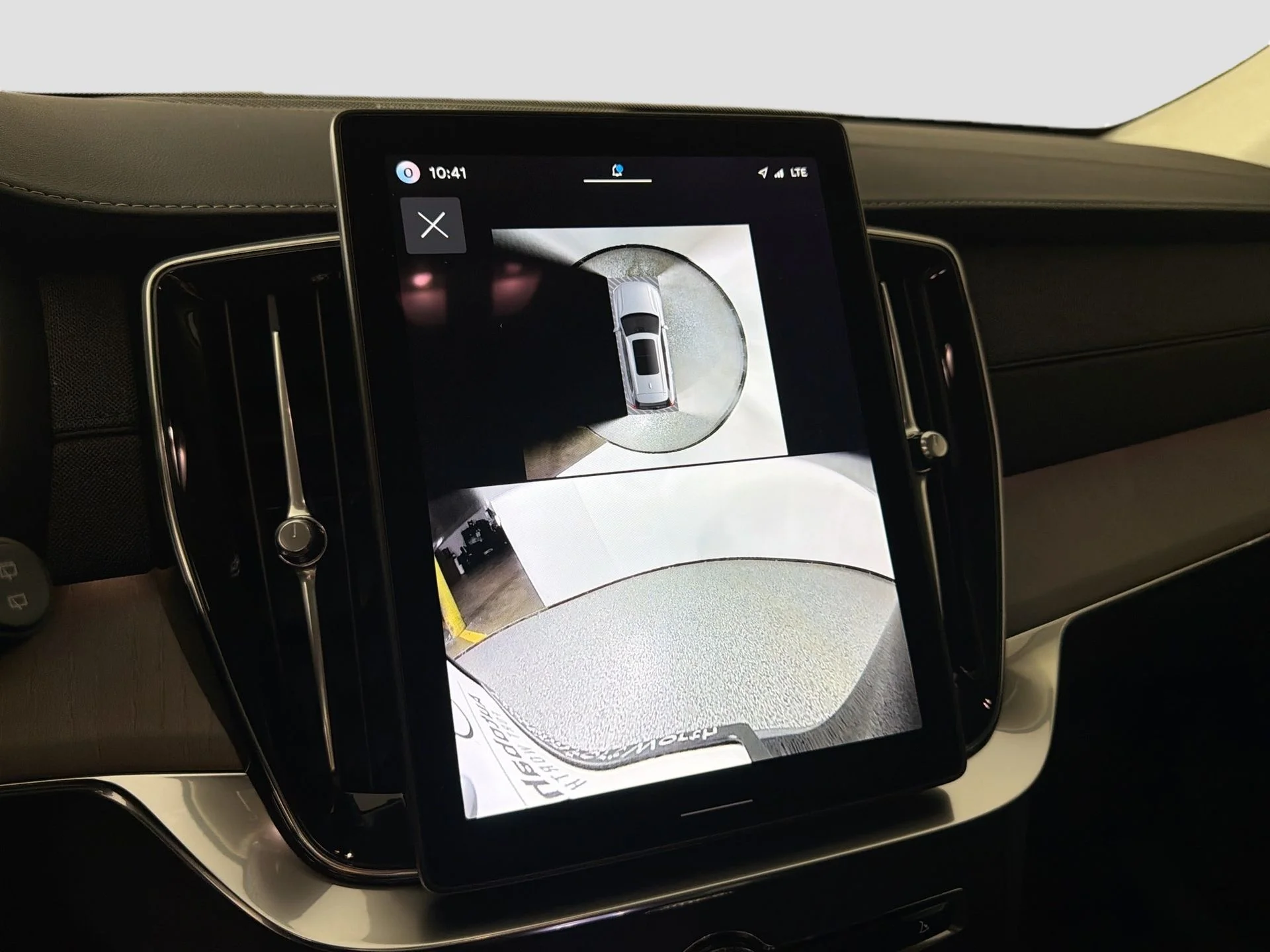 New 2026 Onyx Black Volvo Ultra image 13