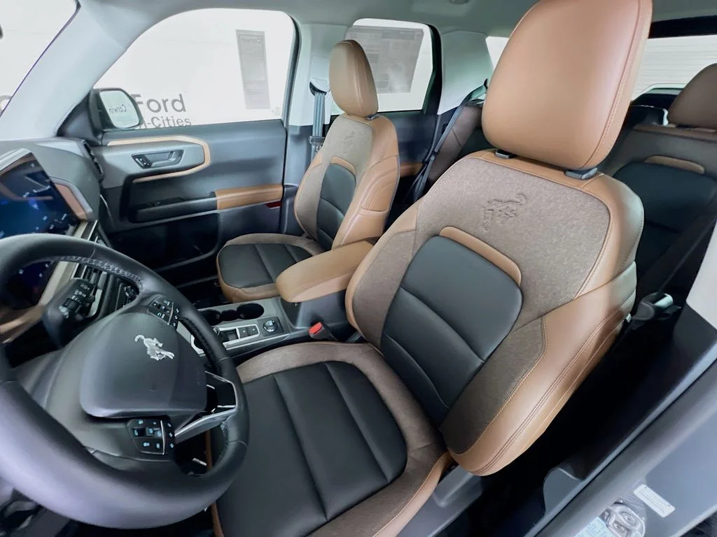New 2025 Carbonized Gray Metallic Ford Outer Banks image 26