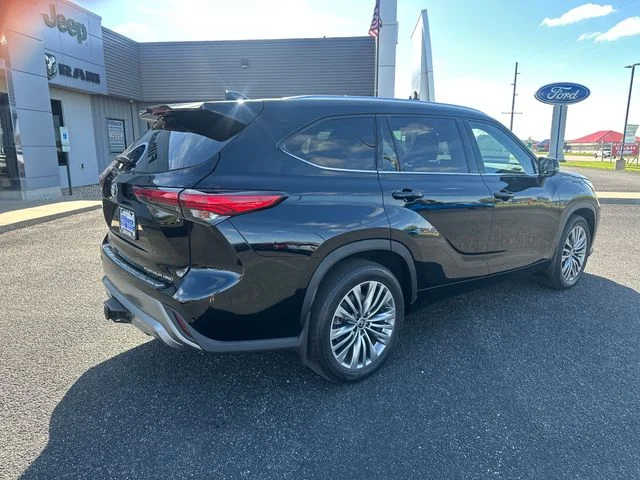 Used 2021 Black Toyota Platinum image 8