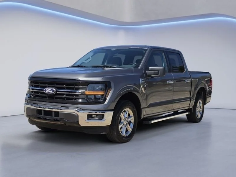 Certified Used 2025 Carbonized Gray Metallic Ford XLT image 6