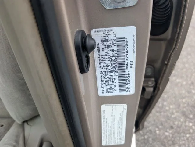 Used 2002 Beige Toyota  image 28