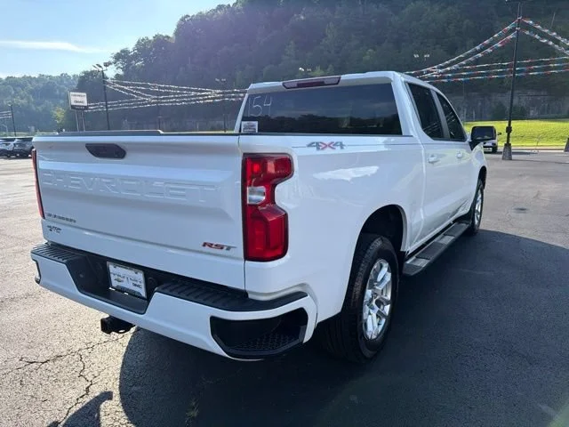 Used 2026 Summit White Chevrolet RST image 3