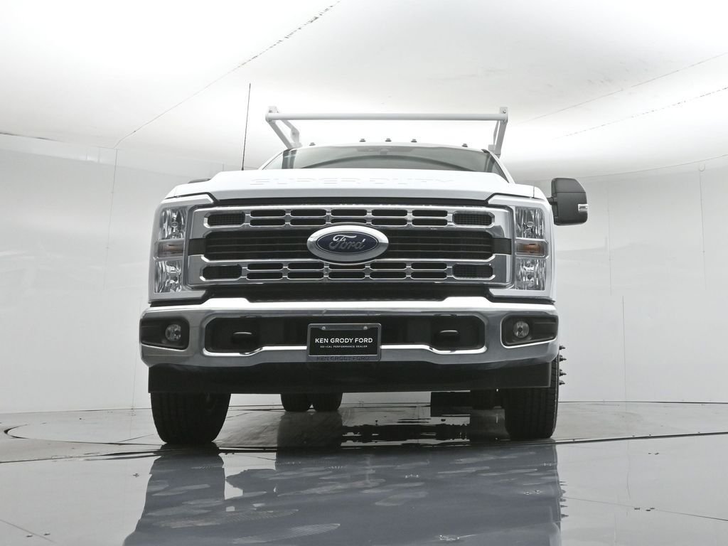 New 2025 Oxford White Ford XL image 50