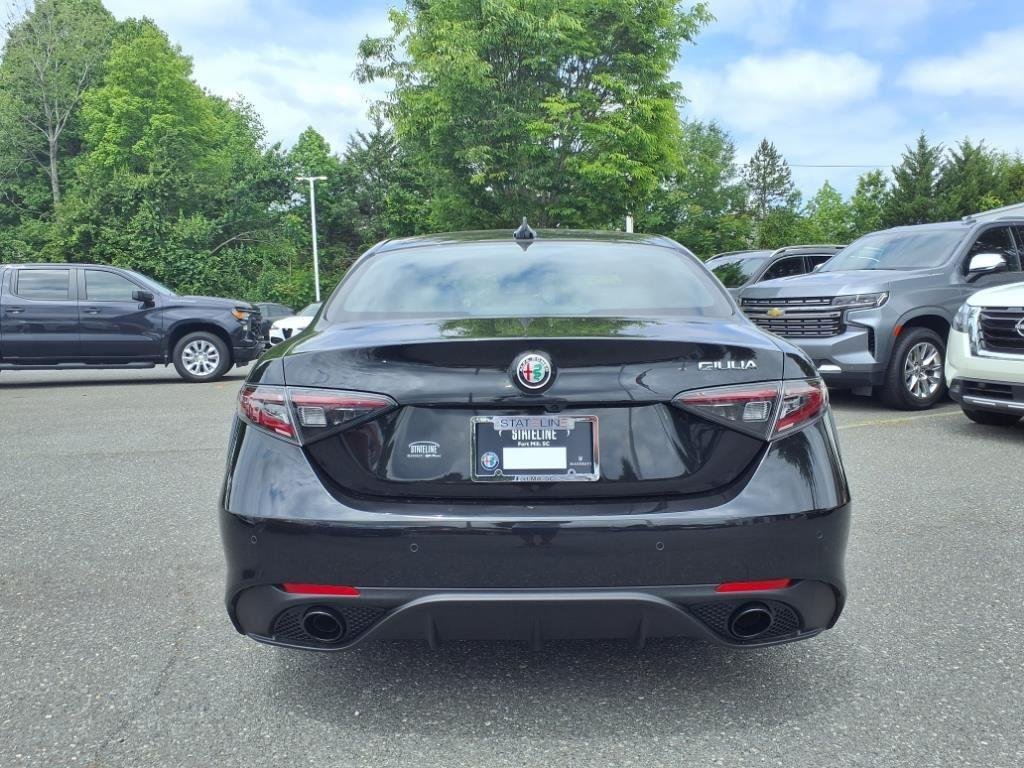 2025 Alfa Romeo Giulia Base - Photo 17