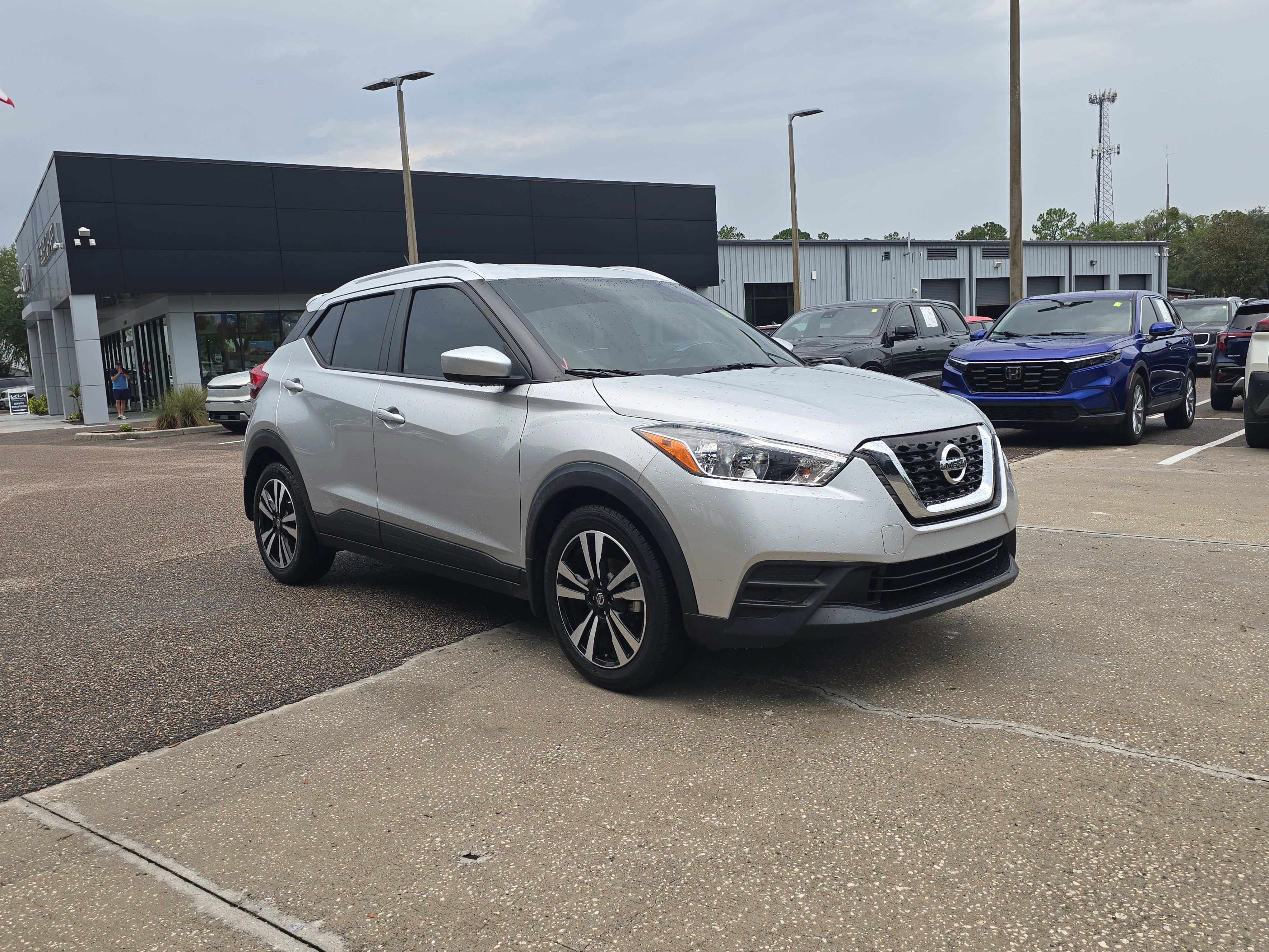 Used 2018 Nissan Kicks SV with VIN 3N1CP5CUXJL546865 for sale in Zephyrhills, FL