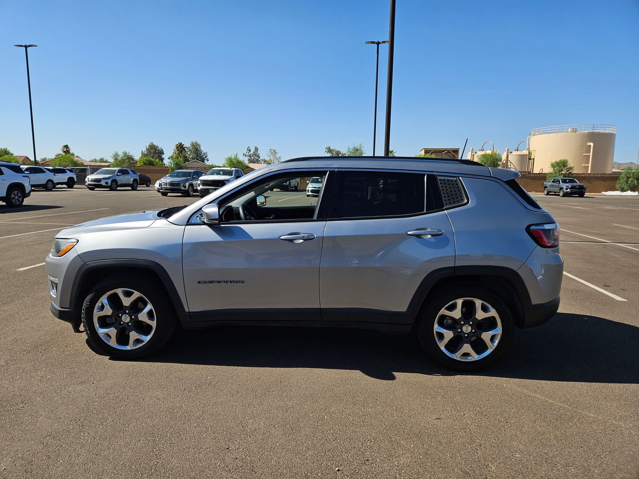 Used 2019 Jeep Compass Limited with VIN 3C4NJCCB1KT662497 for sale in Casa Grande, AZ