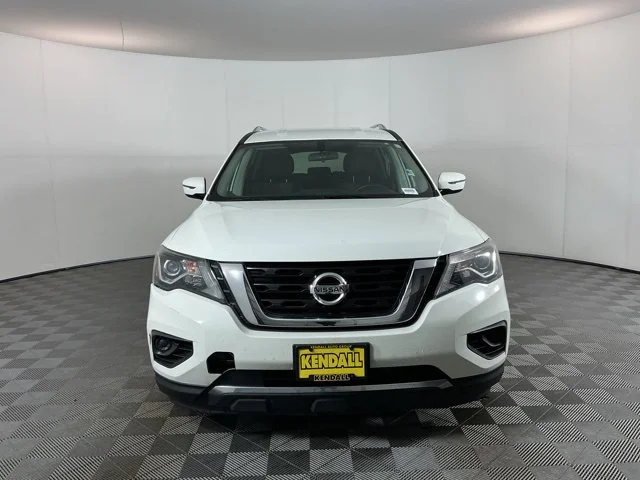 Used 2018 White Nissan S image 2