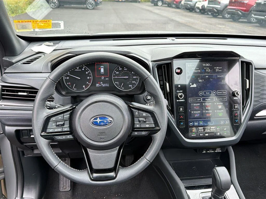 Used 2025 River Rock Pearl Subaru Premium image 2