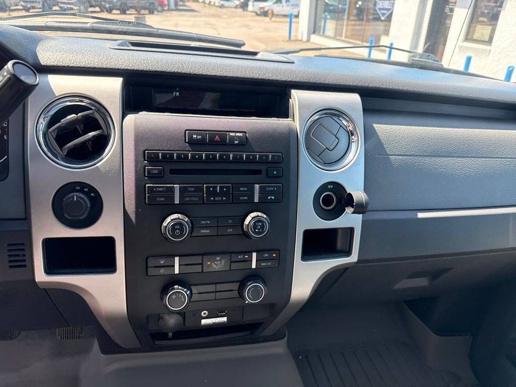 Used 2013 Blue Ford XLT image 29
