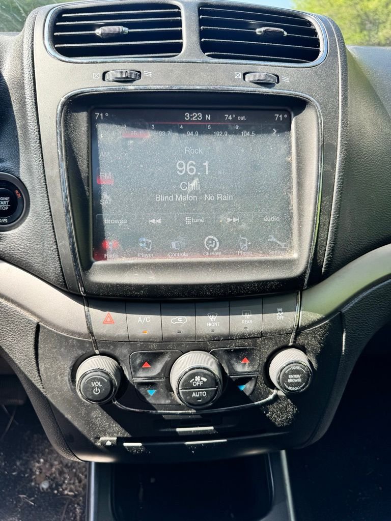 Used 2020 Gray Dodge Crossroad image 10