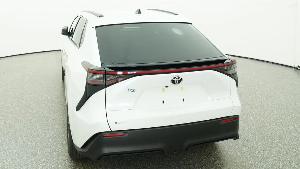 New 2026 Wind Chill Pearl Toyota XLE image 34
