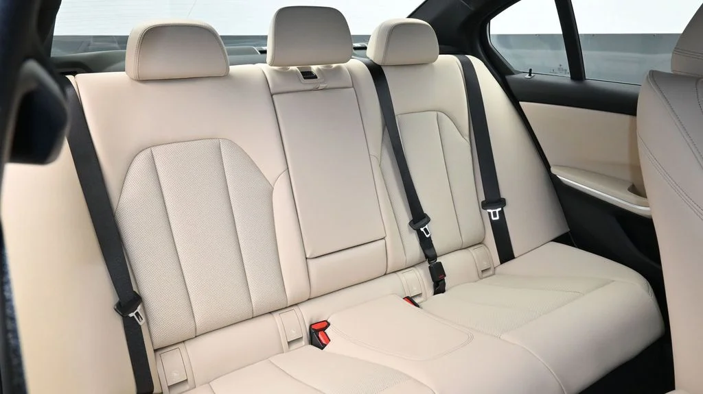2023 BMW 3 Series 330i - Photo 12