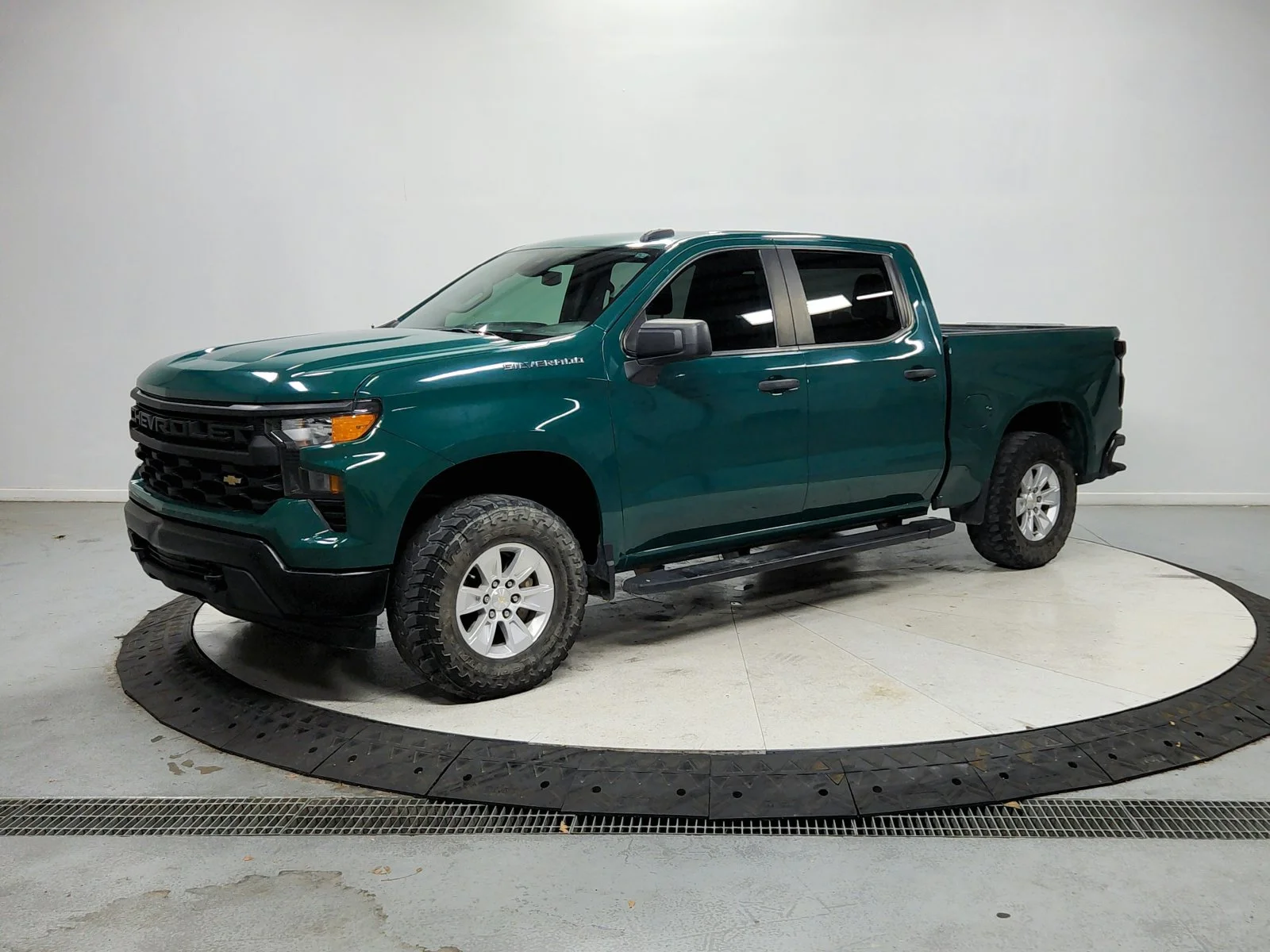 Used 2023 Green Chevrolet WT image 4