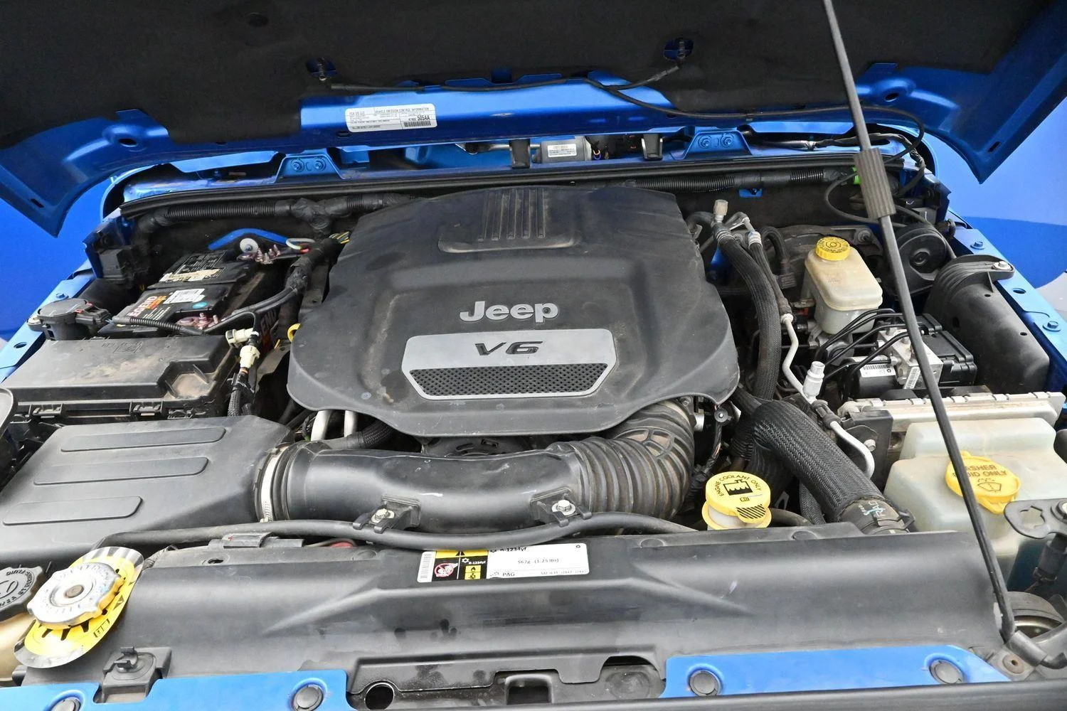 Used 2016 Hydro Blue Pearl Jeep Rubicon image 33
