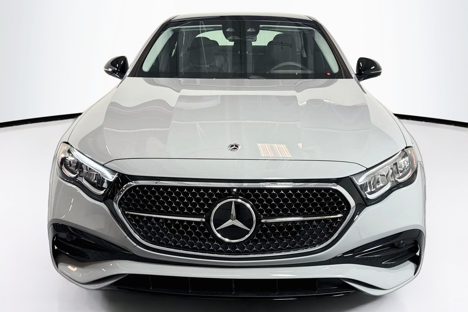 Certified Used 2026 Manufaktur Alpine Grey Mercedes-Benz E 450 image 2