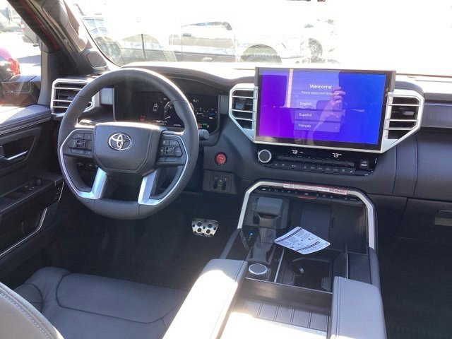 2025 Toyota Tundra Platinum - Photo 18
