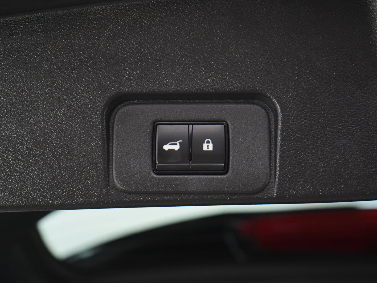 Used 2023 Pearl White Tricoat/Super Black Nissan SL image 17