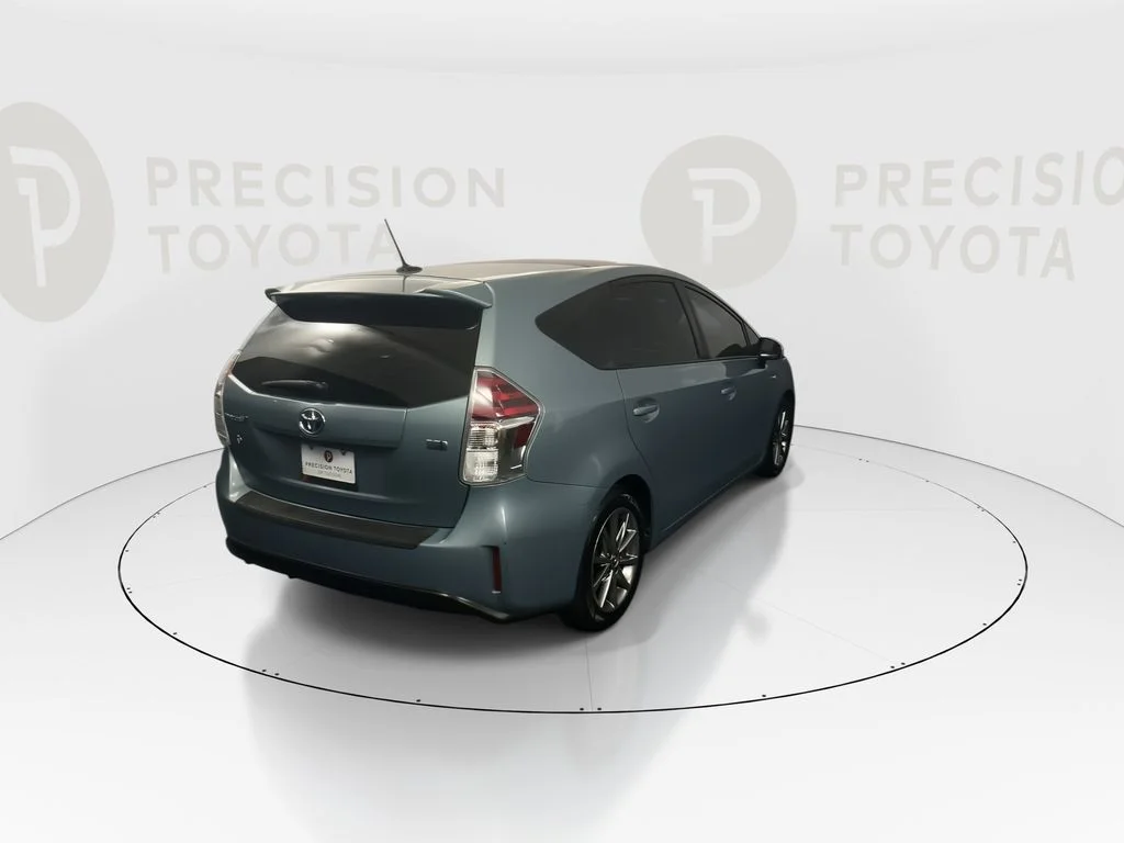 Used 2016 Sea Glass Pearl Toyota Five image 18