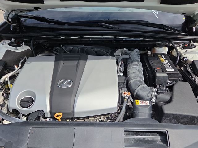 Used 2019 White Lexus 350 Luxury image 26