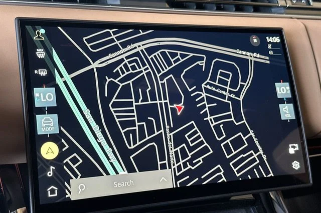 New 2026 Carpathian Grey Land Rover Dynamic SE image 18