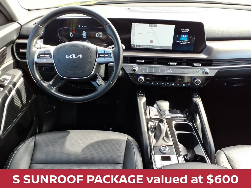 Used 2023 Dark Moss Kia S v6 w/sunroof & 3rd row image 2