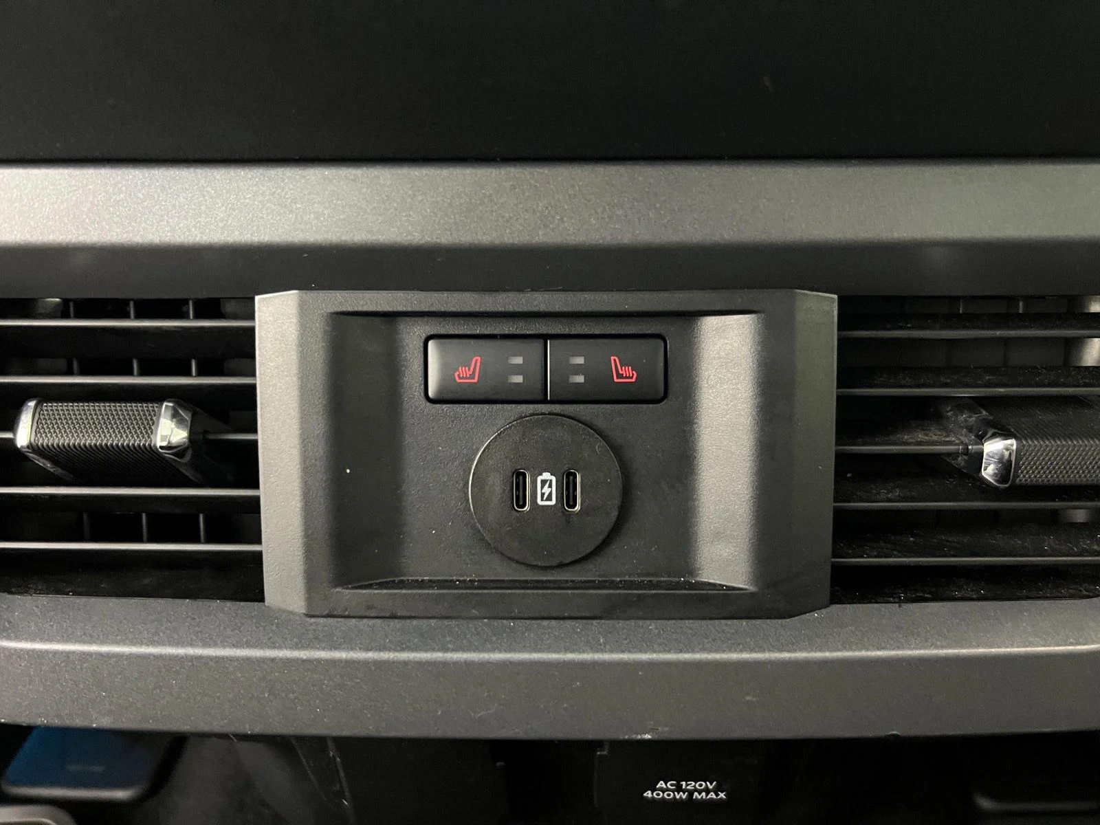 Used 2024 Oxford White Ford Lariat image 25