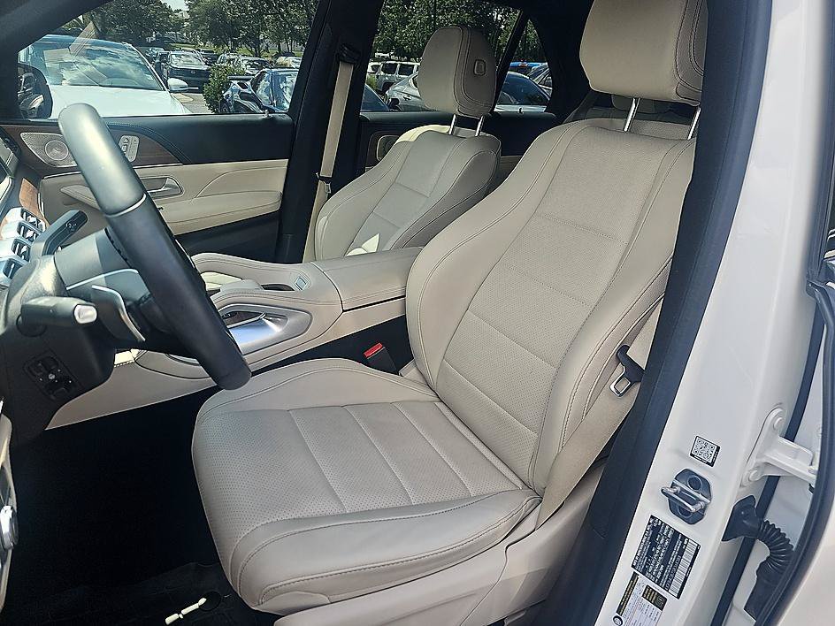 Used 2025 Polar White Mercedes-Benz GLE 450e image 17