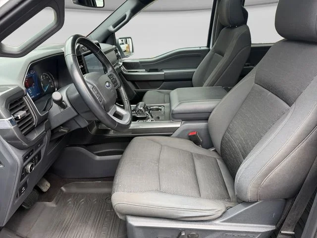 Used 2022 Oxford White Ford XLT image 10
