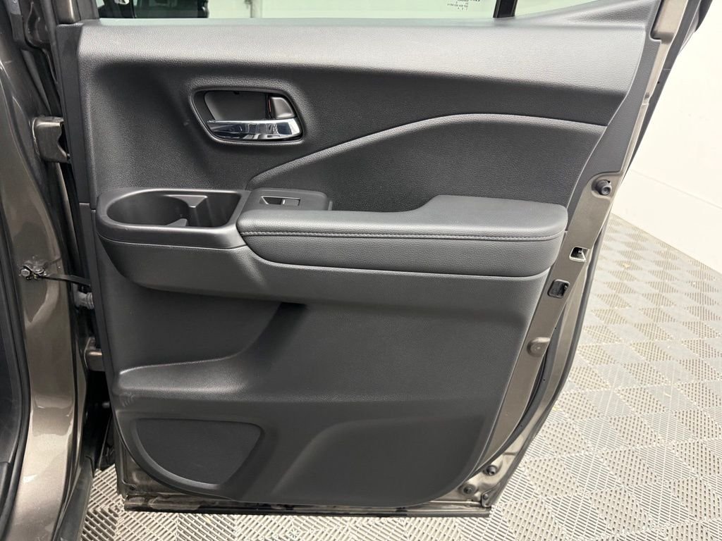 Used 2020 Pacific Pewter Metallic Honda RTL image 42