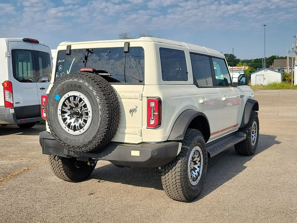 New 2026 Wimbledon White Ford Outer Banks® image 5