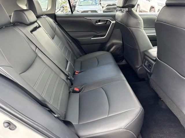 Used 2025 Beige Toyota XLE Premium image 20