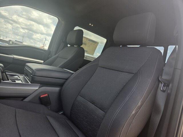 New 2026 Carbonized Gray Metallic Ford XLT image 13