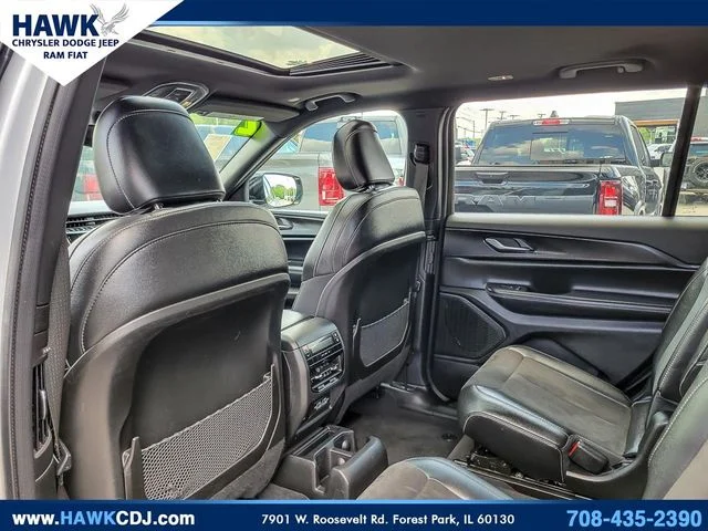 Used 2024 Silver Jeep Altitude X image 13