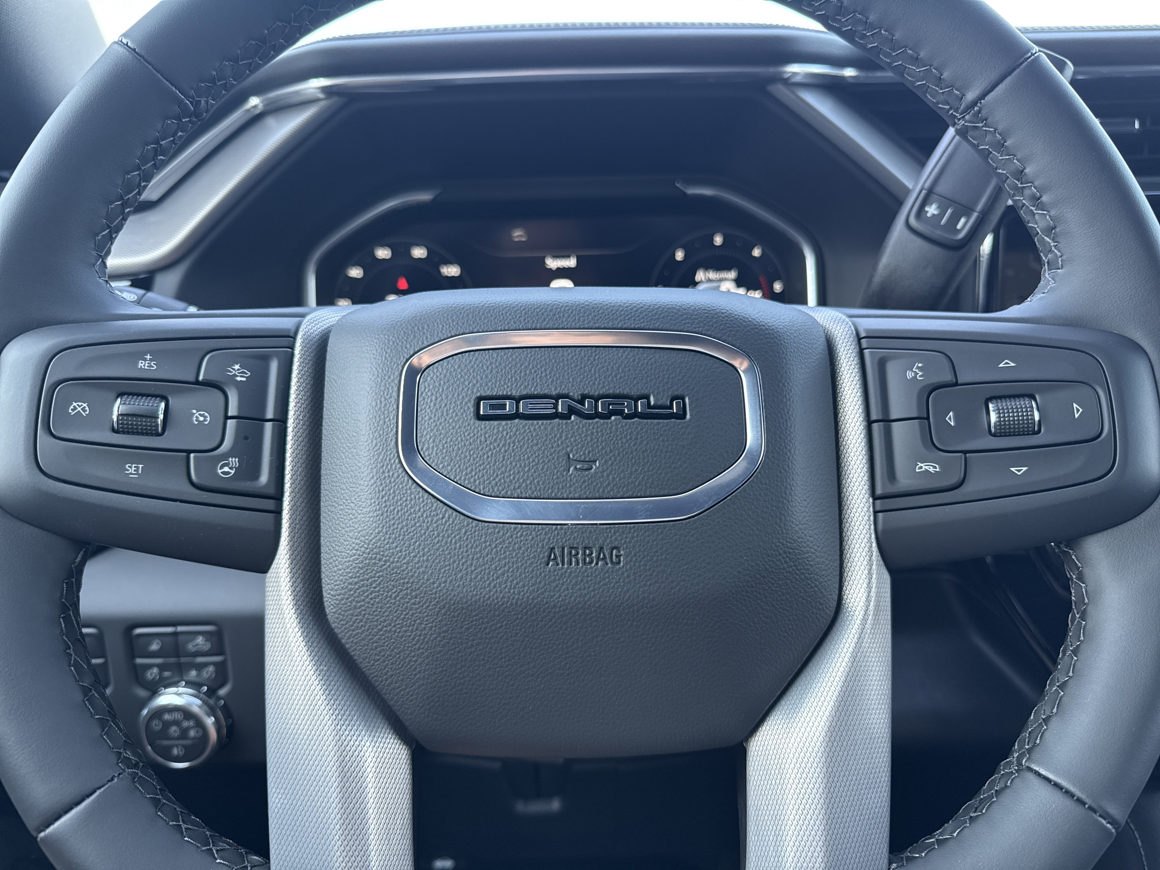 2026 GMC Sierra 3500HD Denali - Photo 25