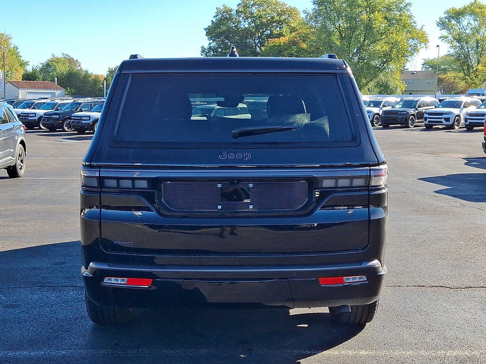 New 2026 High Gloss Black Exterior Paint Jeep Limited Altitude image 5