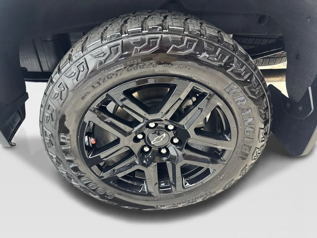 Used 2024 White Chevrolet Custom Trail Boss image 87