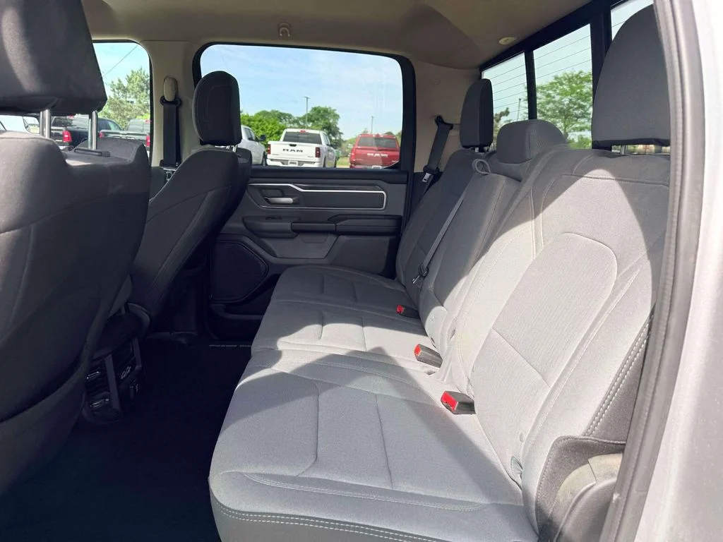 Used 2019 Silver Ram Big Horn/Lone Star image 11