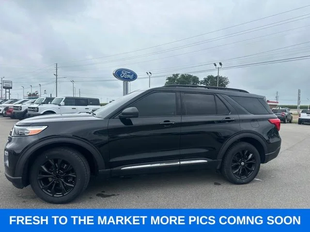 Used 2022 Agate Black Metallic Ford XLT image 26