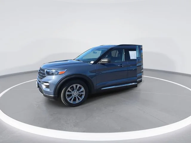 Used 2021 Blue Ford XLT image 4